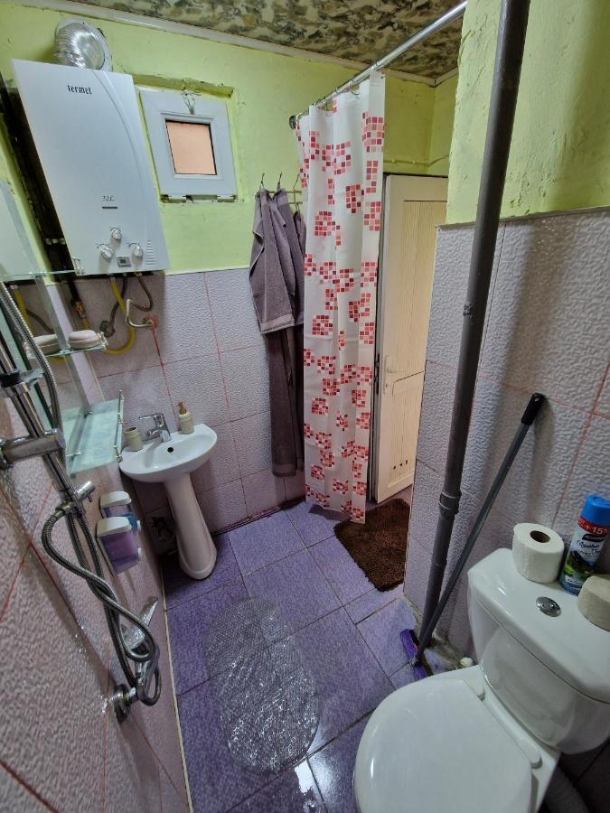 Cozy Apartment Near 28 Mall Баку Екстер'єр фото